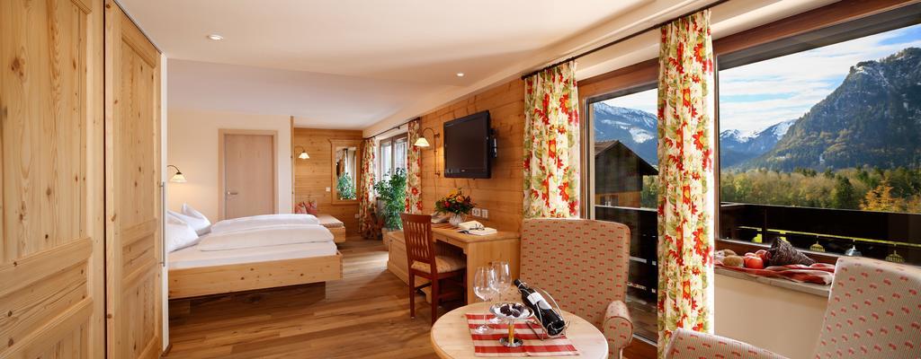 Hotel Berghof Pfronten Exteriör bild